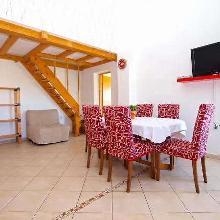 Zoran 1497 Apartment
