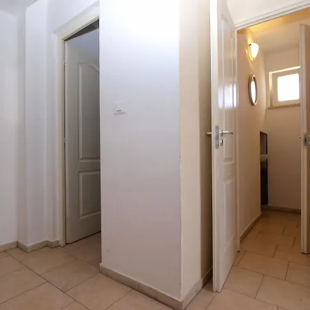 Zoran 1497 Apartment *